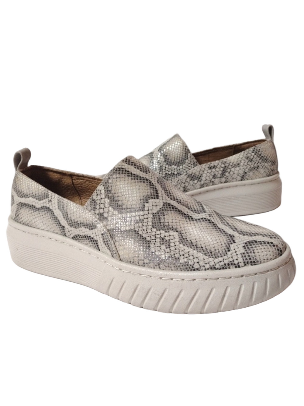 Söfft Potina Snake Print Platform Slip-On Sneakers Sz 10 travel fall comfy